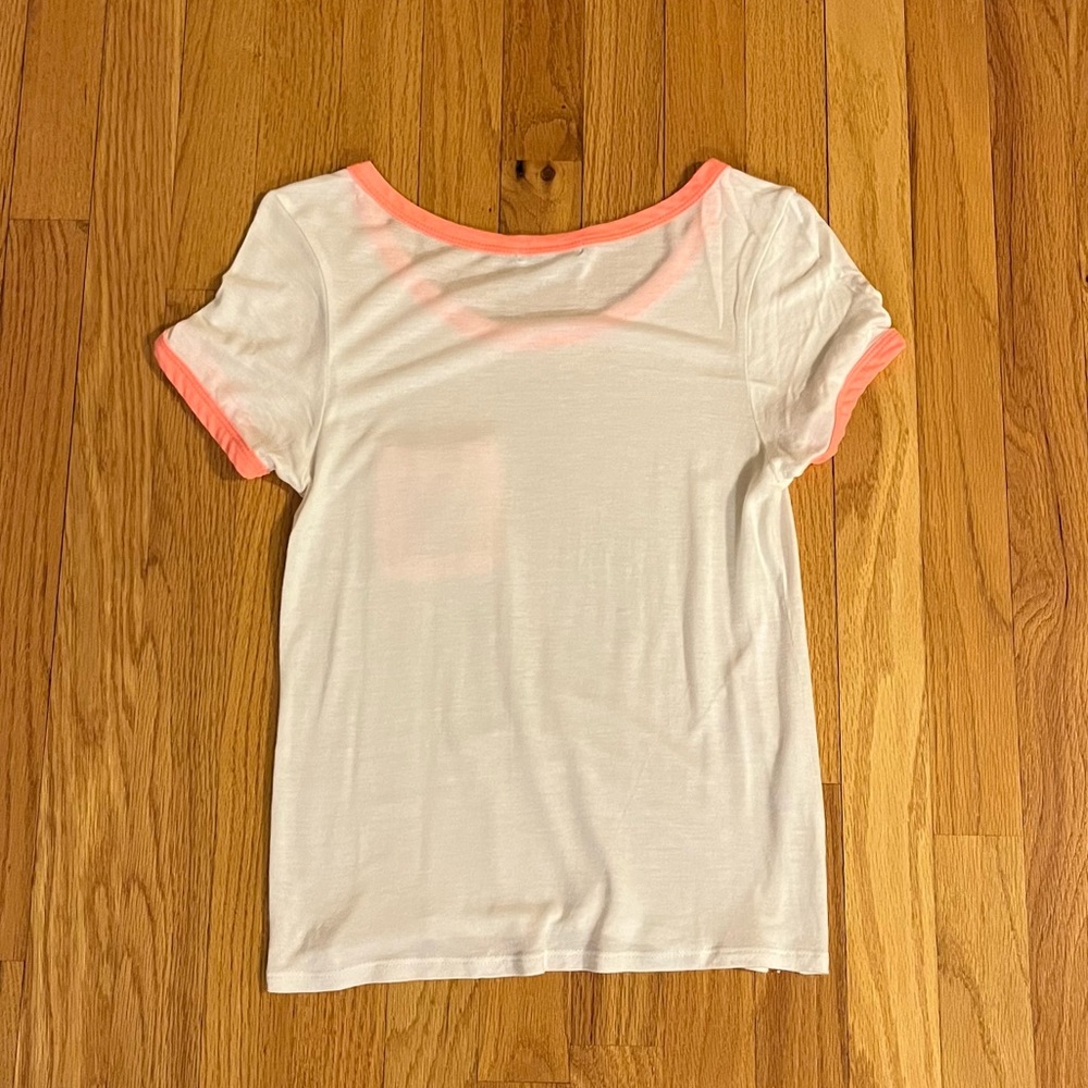 Beach Tee ☀️ - Picture 3 of 5